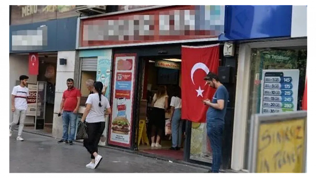 Adana'da ABD Markası Restaurantta Çalışan Saldırıya Uğradı: &quotYemekte Bebek Kanı Var" 