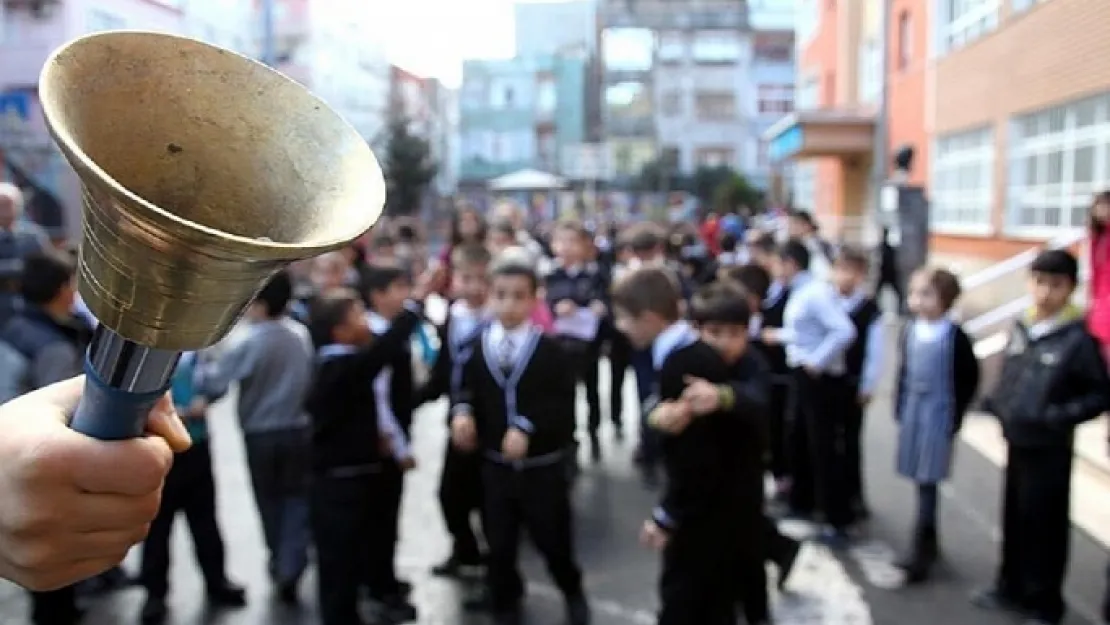 MEB Teneffüs Sürelerini Değiştirdi! Yeni Teneffüsler Kaç Dakika Olacak?