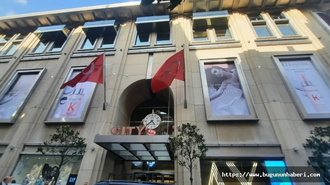 Nişantaşı'nda Bir Genç, AVM Balkonundan Düşerek Hayatını Kaybetti