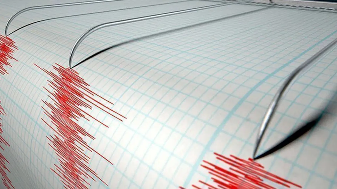 Afganistan 6.3 Şiddetinde Deprem ile Sallandı