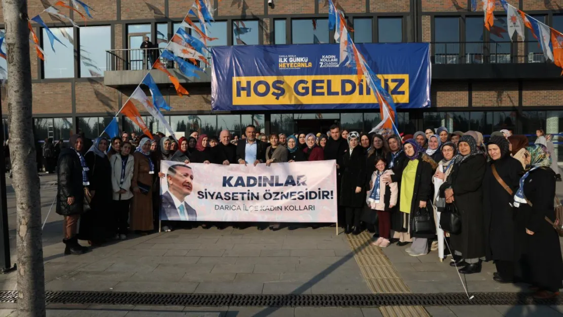 Başkan Muzaffer Bıyık, AK Parti Kocaeli Kadın Kolları kongresine katıldı