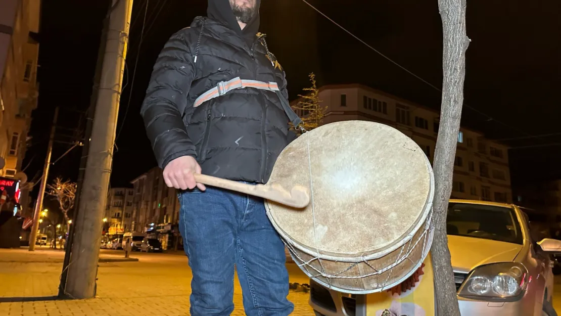 Bolu'da 20 Yıllık Davulcu, Gençlere Ek İş Tavsiyesi Verdi '40-50 Bin Lira Kazanırlar Ama Bir Meslekleri Olsun'