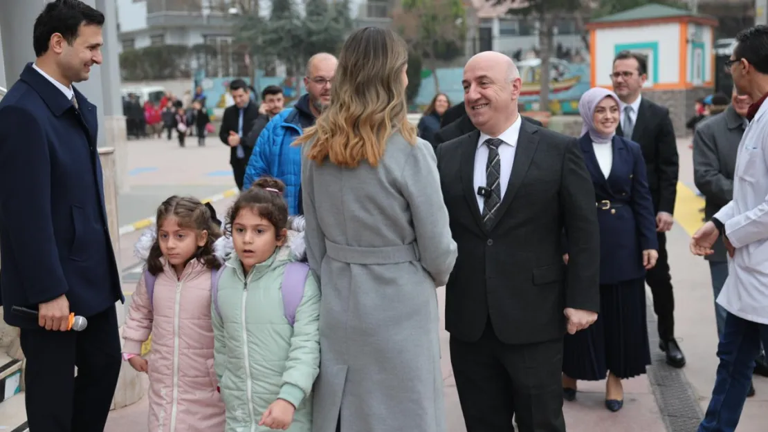 Darıca'da Başkan Bıyık çocukların heyecanına ortak oldu