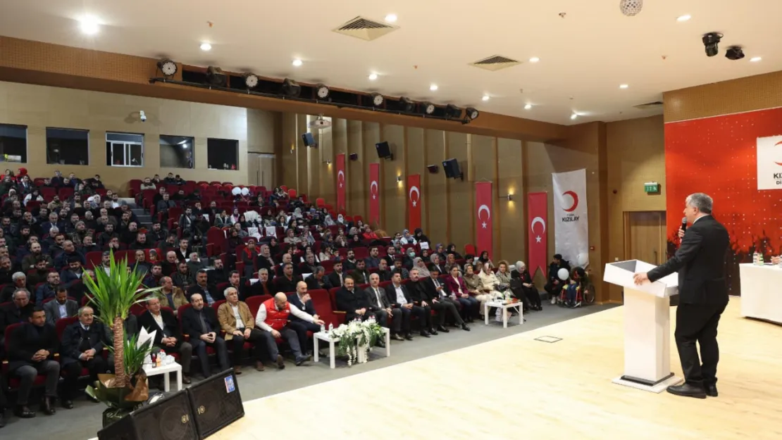 Dilovası Kızılay Şubesi'nde Ahmet Kaya Yeniden Başkan Seçildi