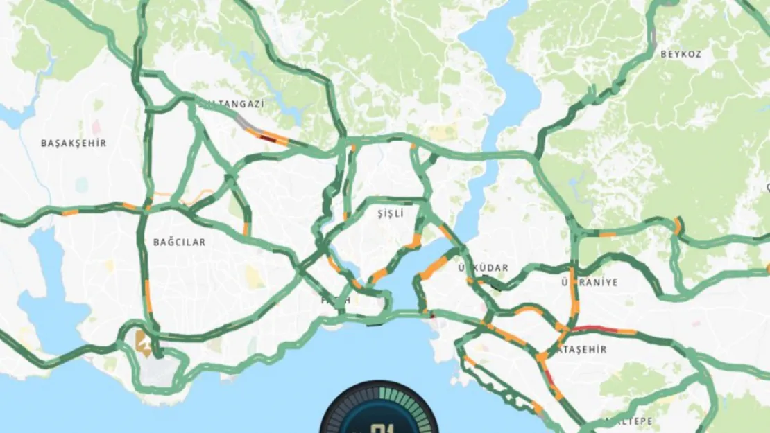 İstanbul'da Kar Yağışı Trafik Yoğunluğunu Düşürdü: Sabah Saatlerinde Araç Kullanımı Azaldı