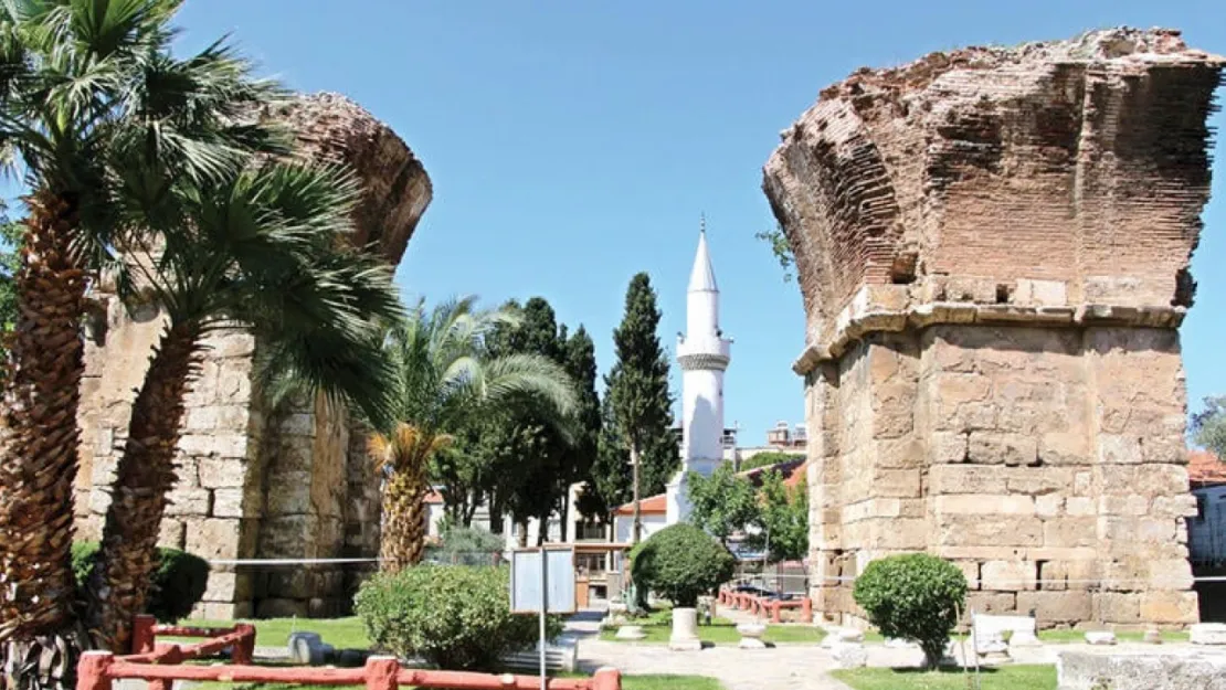 Manisa'nın Meşhur Lezzetleri ve Güzellikleri: Keşfedilmeyi Bekleyen Bir Şehir