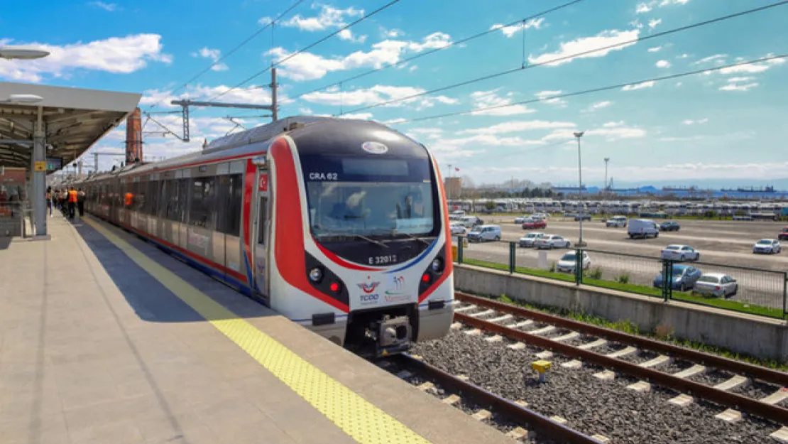 Marmaray Durakları: İstanbul'un Modern Demiryolu Hattının Kalbi