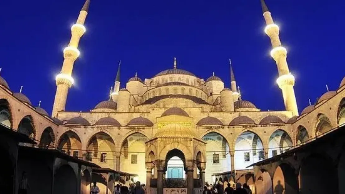 Ramazan'a Kaç Gün Kaldı? İlk Sahur ve Oruç Ne Zaman? Diyanet Ramazan Takvimi Açıklandı!