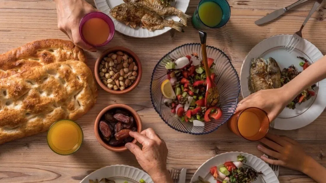 Sahur Sofrasından Eksik Etmeyin Bu Besinler Gün Boyu Susatmıyor!