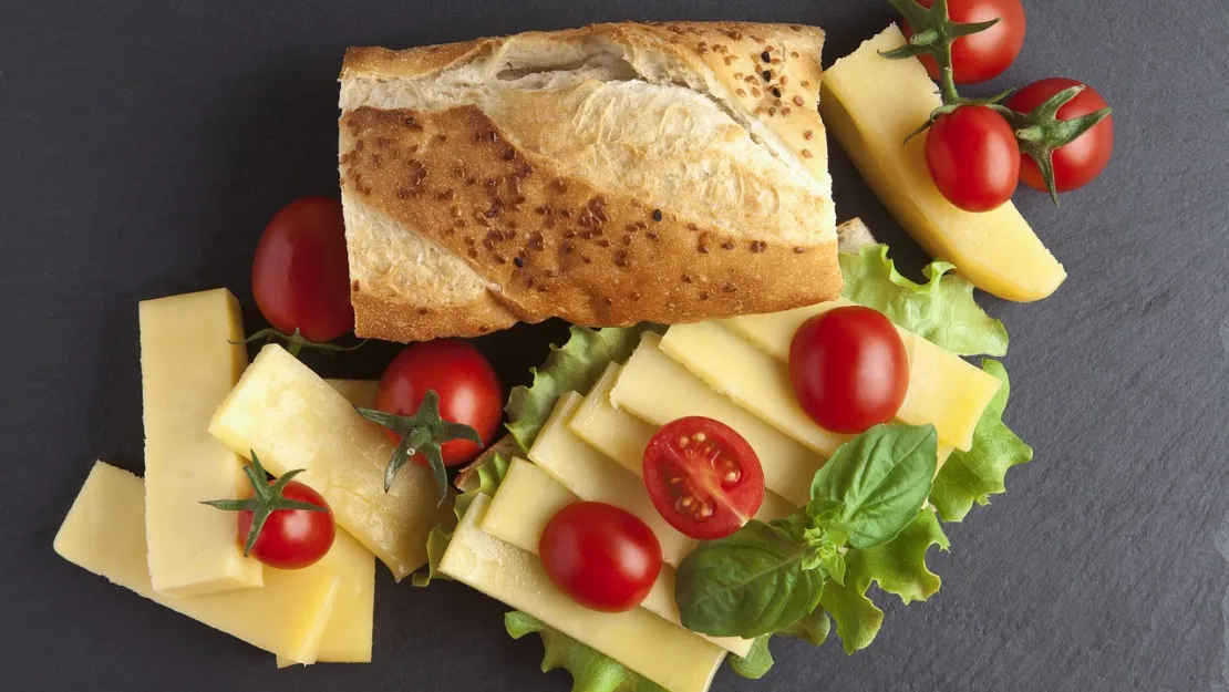 Sahurda Ne Yemeli? Tok Tutan ve Sağlıklı Sahur Yemek Önerileri