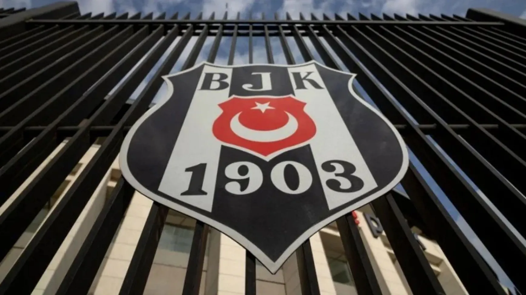 Beşiktaş'ın Yeni Transferleri! Yeni Sponsor Kim Oldu?