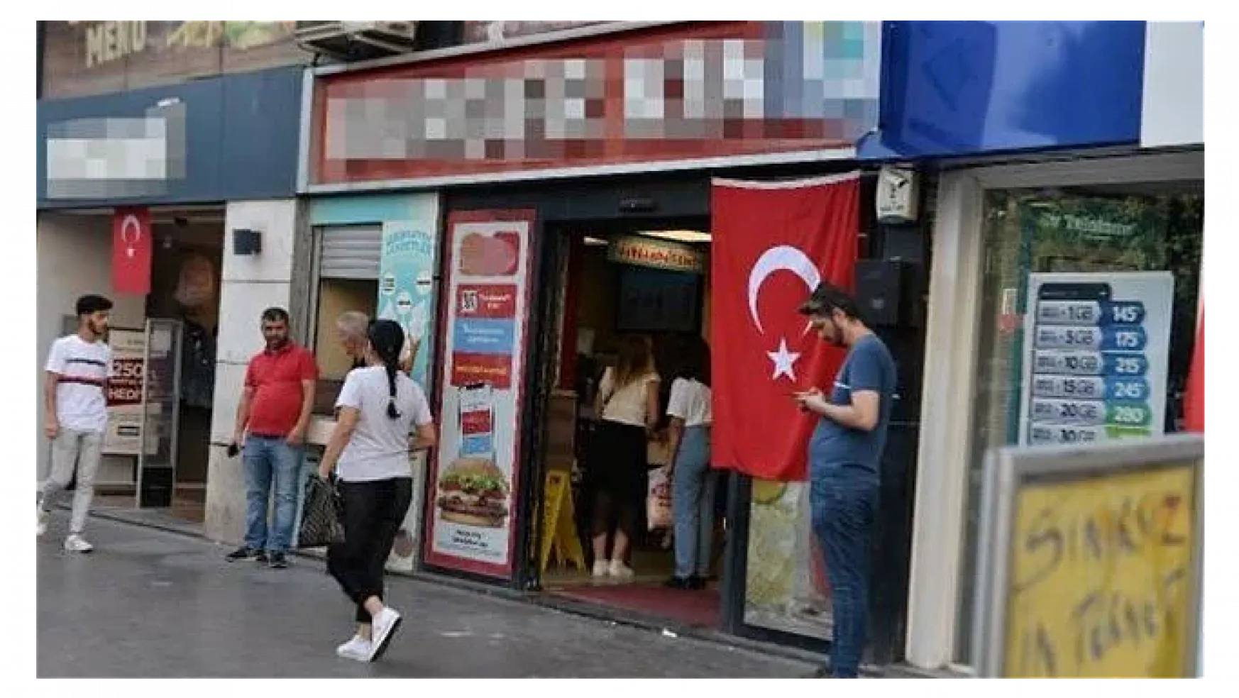 Adana'da ABD Markası Restaurantta Çalışan Saldırıya Uğradı: &quotYemekte Bebek Kanı Var" 