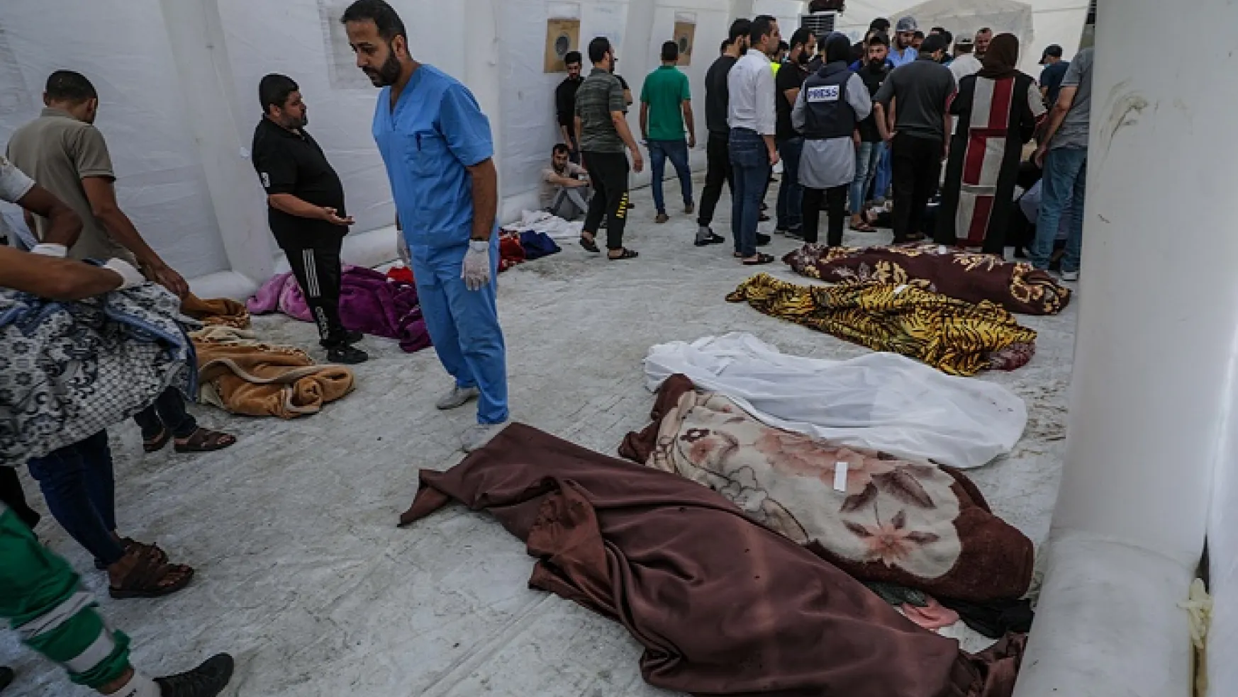 Gazze'deki Hastane Saldırısı: Bir Patlama mı, Yoksa Saldırı mı?