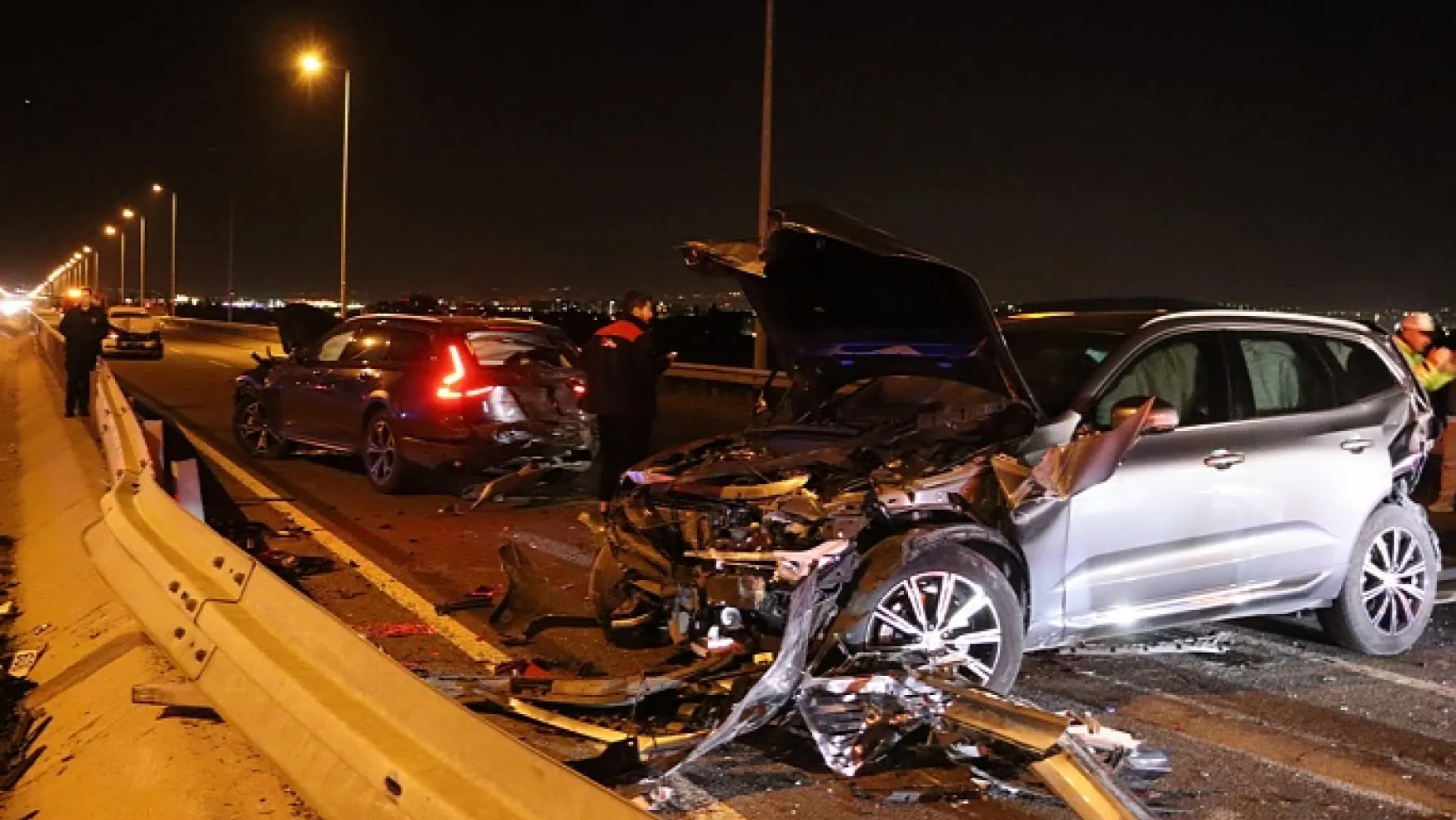 Kayseri'de 7 Aracın Karıştığı Zincirleme Kazada 2 Kişi Yaralandı