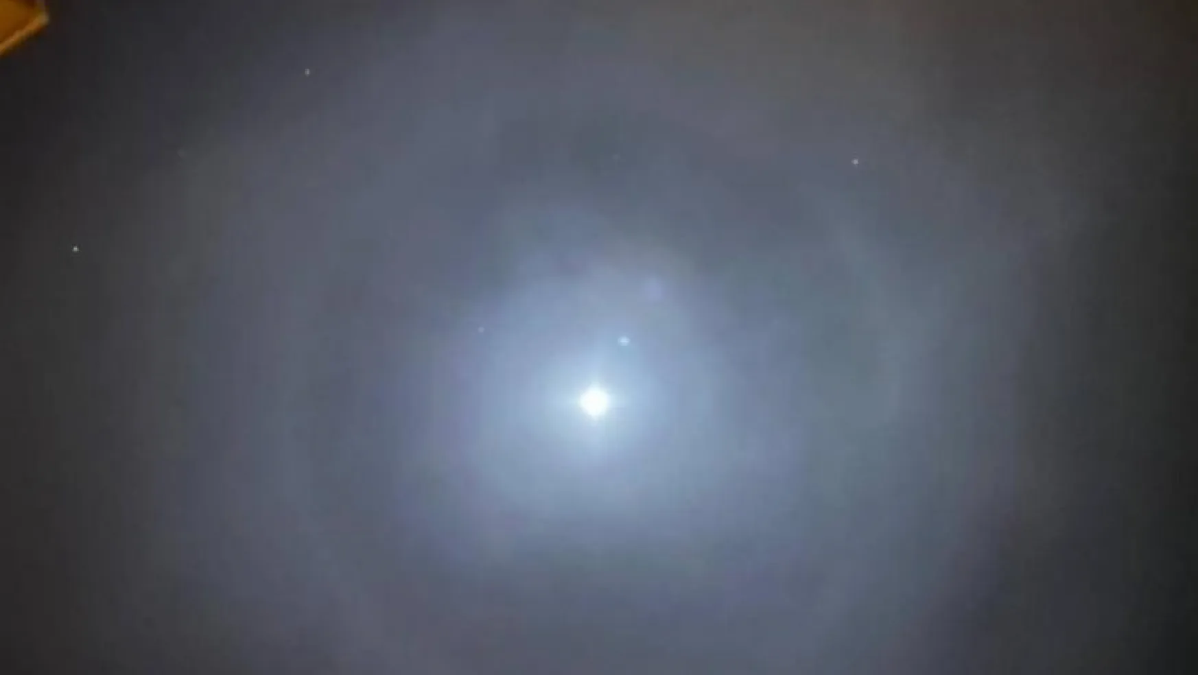 Yüksekova'da Nadir Görülen Ay Halesi Gözlemlendi