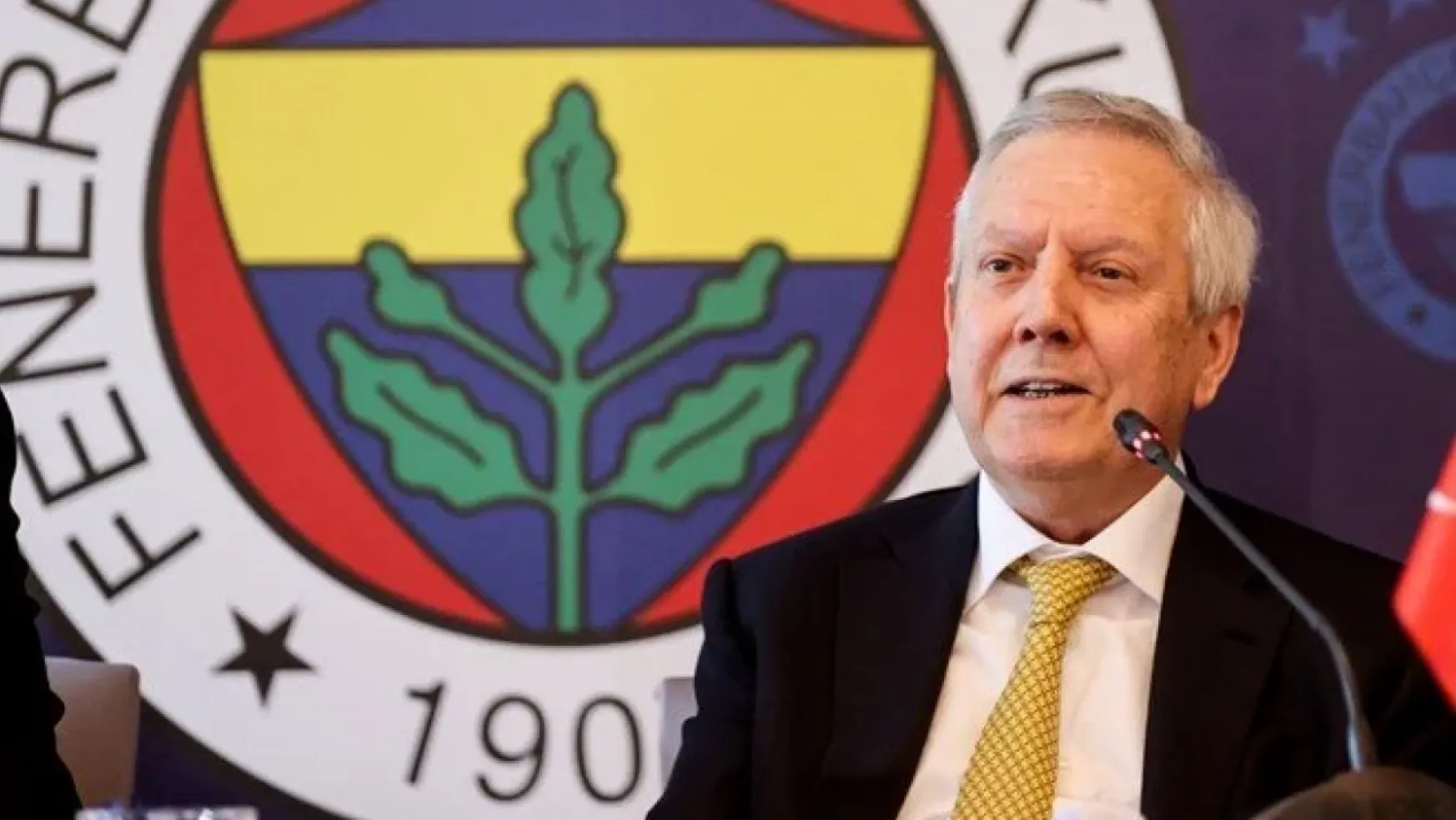 Aziz Yıldırım, Fenerbahçe'ye Başkan Adayı Olacağı İddialarını Yalanladı