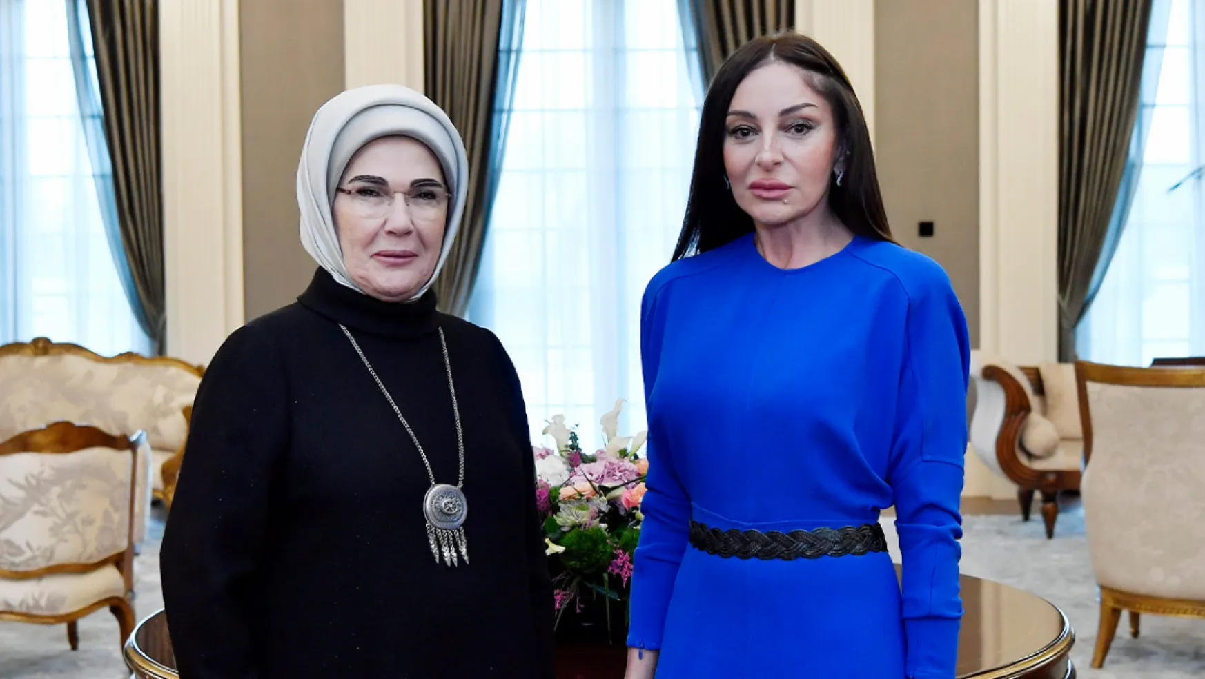 Emine Erdoğan, Mihriban Aliyeva ile Bir Arada